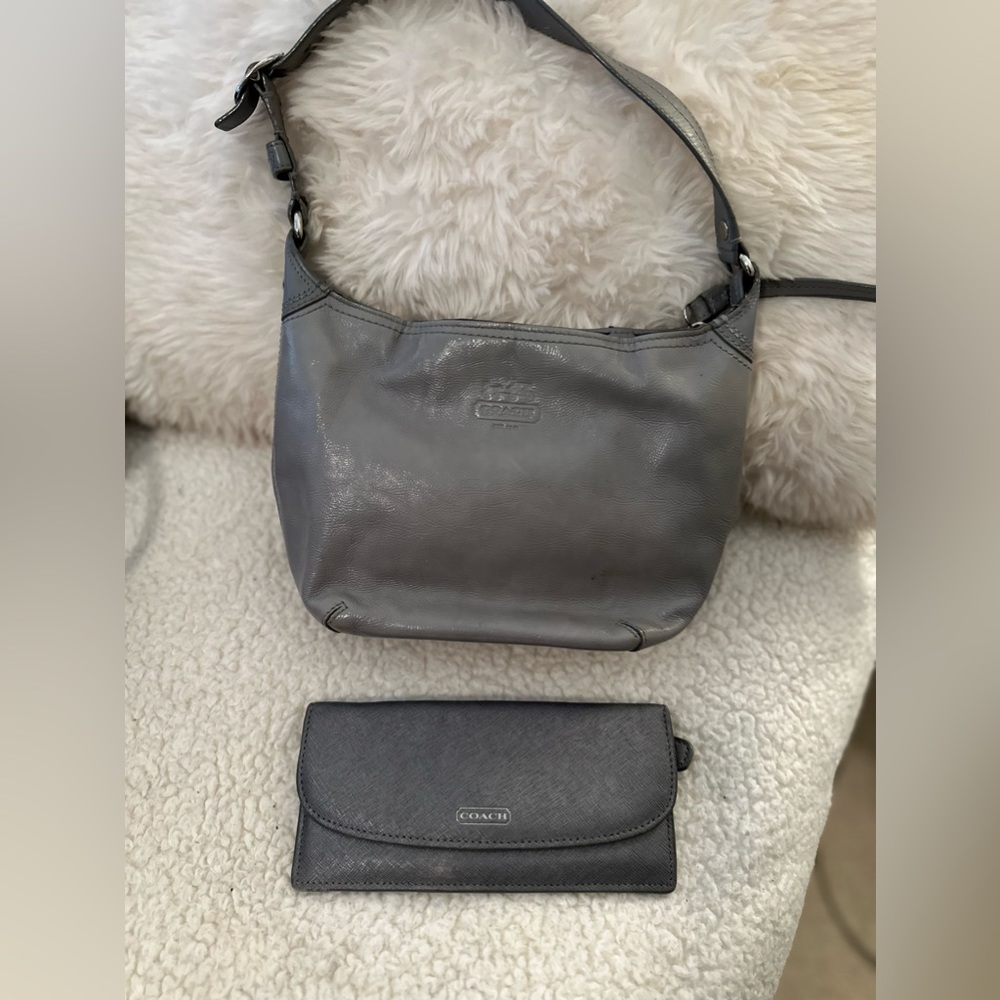 Coach Shoulder Bag Gray Leather with Matching Wallet